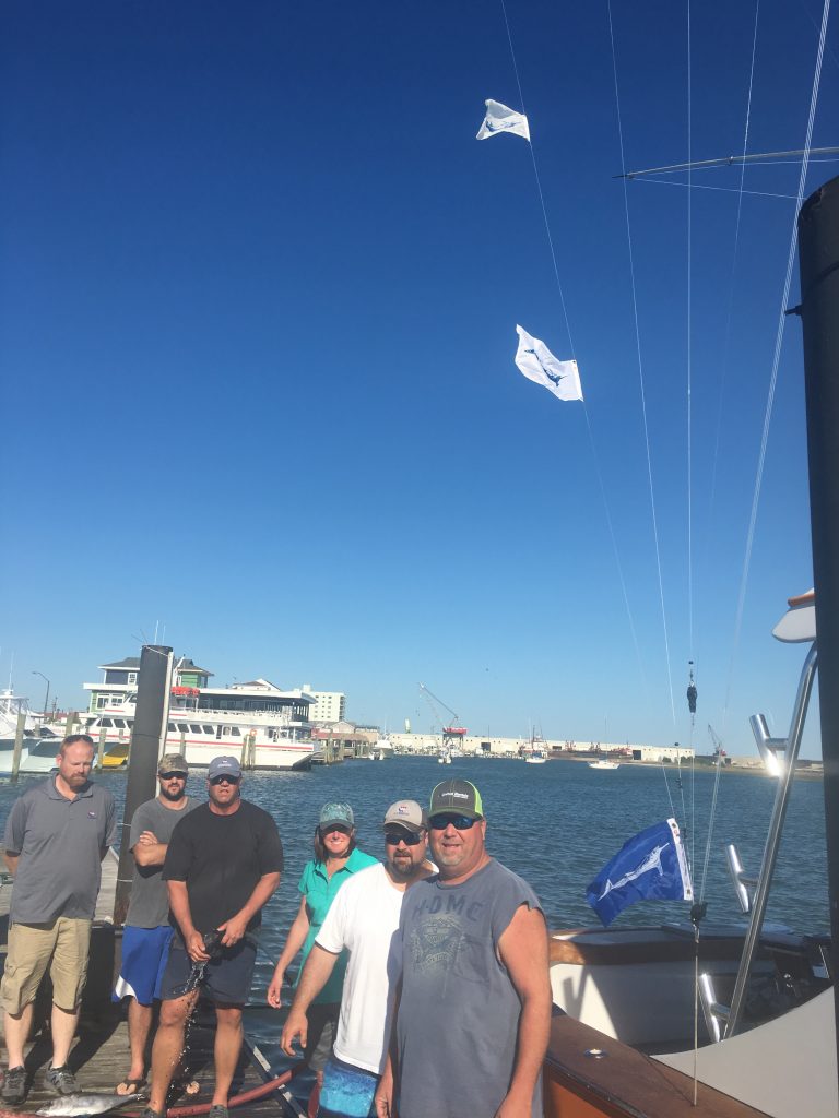 Blue Marlin Right Short rigger HUNTER Sportfishing Deep Sea Fishing Offshore Charters