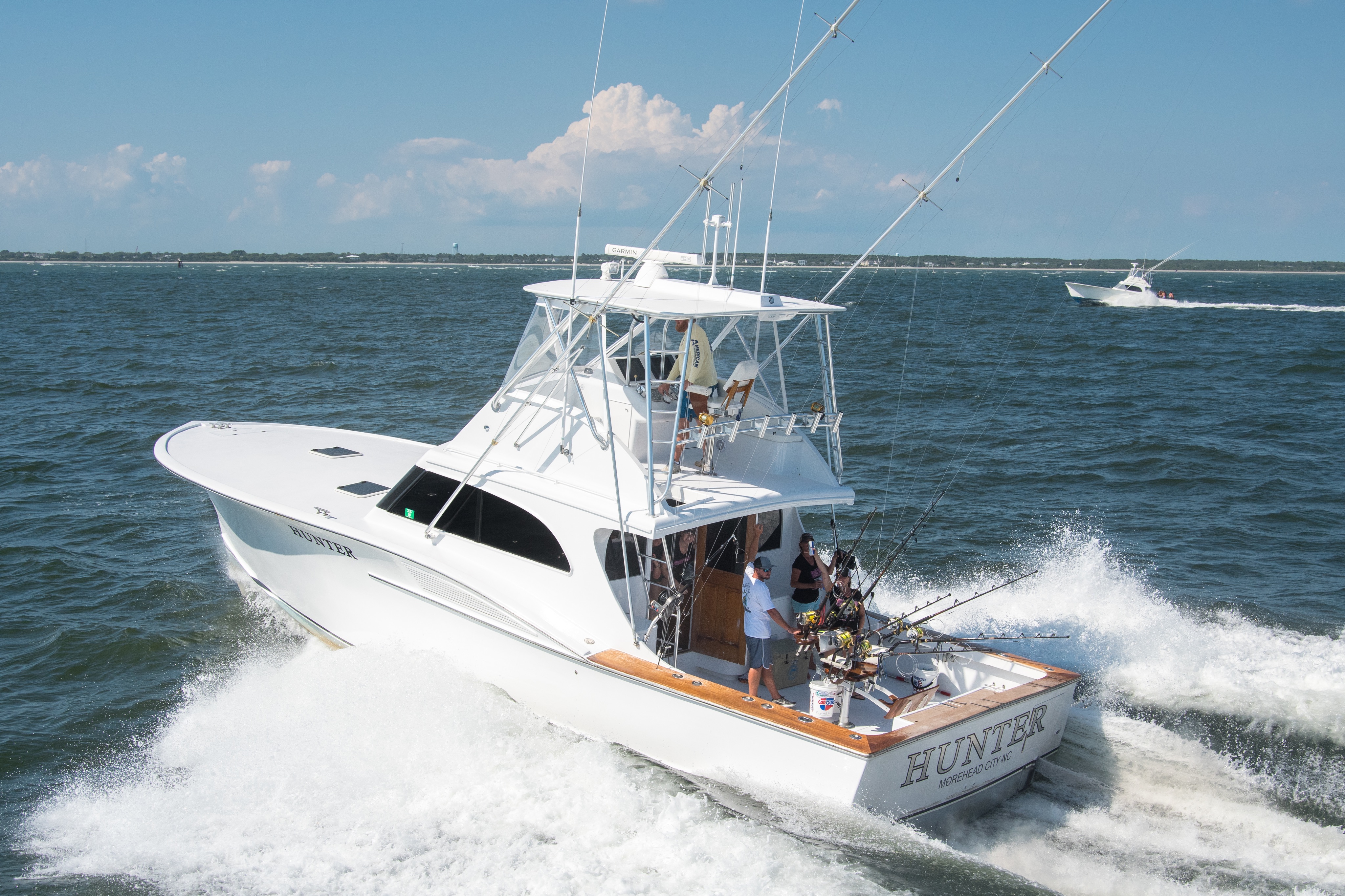 Wind Finally Laying Out :: HUNTER Sportfishing :: Deep Sea Fishing ...